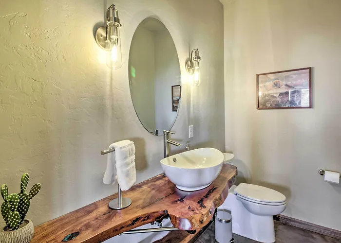 Pastoral Escape W/ Covered Patio & Grill! * Elgin